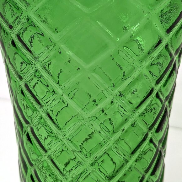 Emerald Green Vase Vintage Hoosier Glass 9 3/4" Tall Quilted Diamond 4081 USA - Picture 11 of 12